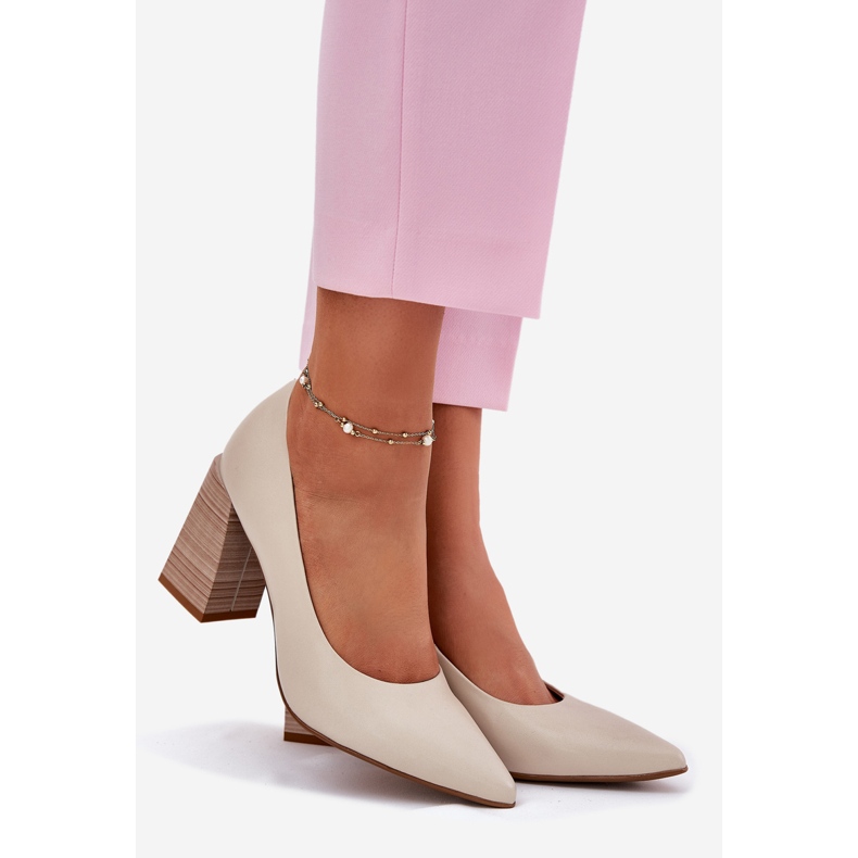 EVento Nahkapumput post beige 1