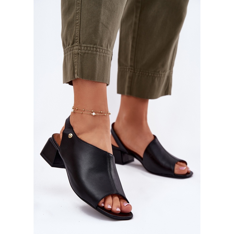 Naisten nahka sandaalit Maciejka 06975-01 mustalla 2