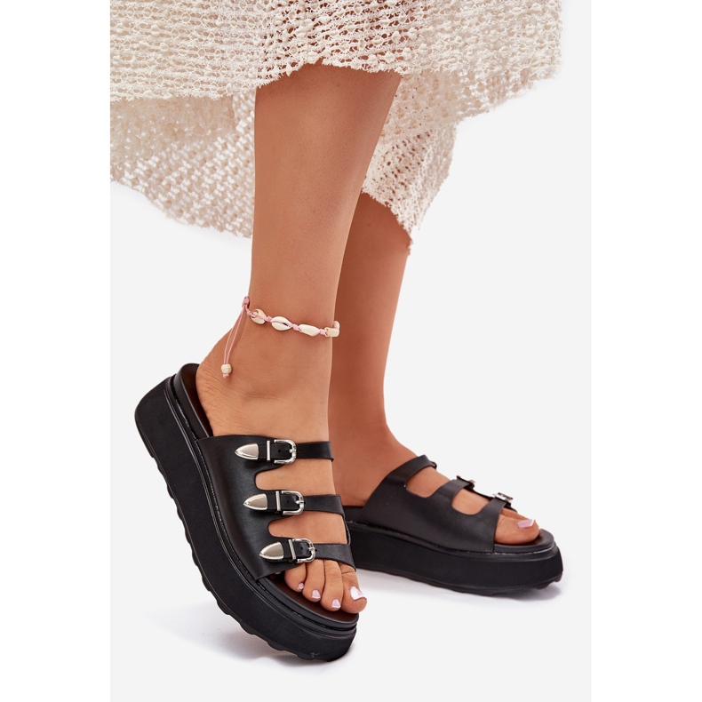 Naisten flip flops lavalla mustilla raidoilla musta 1