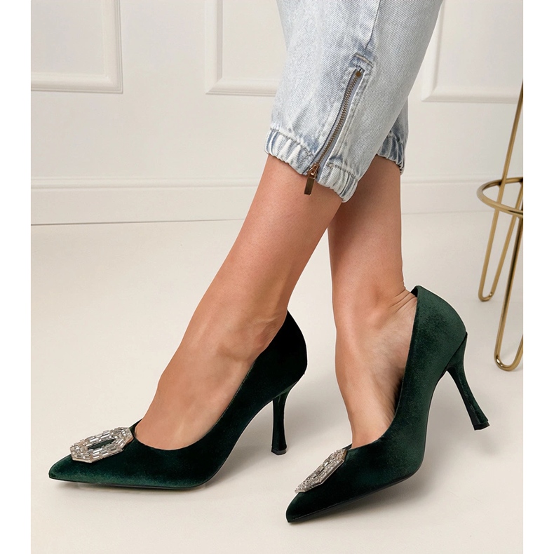 Vihreät pumput nastalla zirkonilla 1