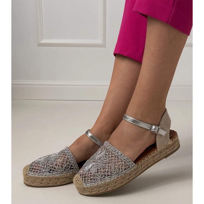 Hopeaa avoimia espadrilles -sandaalit 1