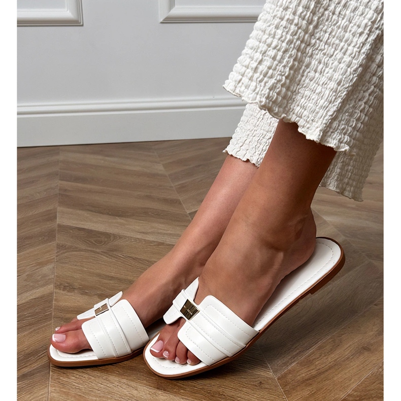 Valkoisten naisten flip flops koristeella vyöllä valkoinen 2