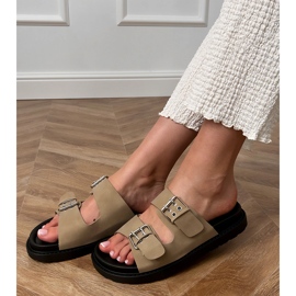 Vihreät flip flopsit puristimilla raidoilla beige 2