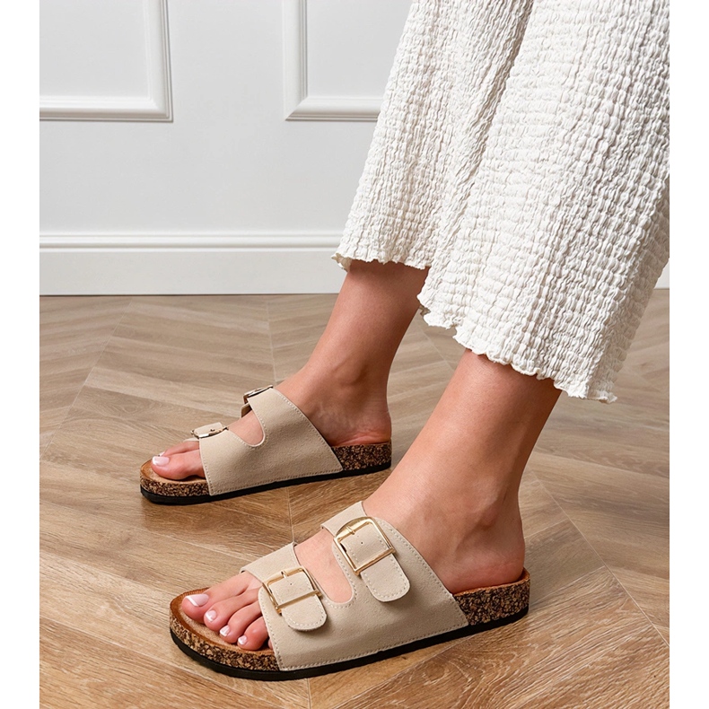 Beige -läpät puristimilla korkkipohjalle 1