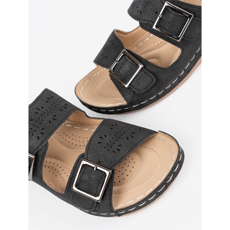 Seastar Tossut matalalla kiilalla mustilla kiinnikkeillä musta 1