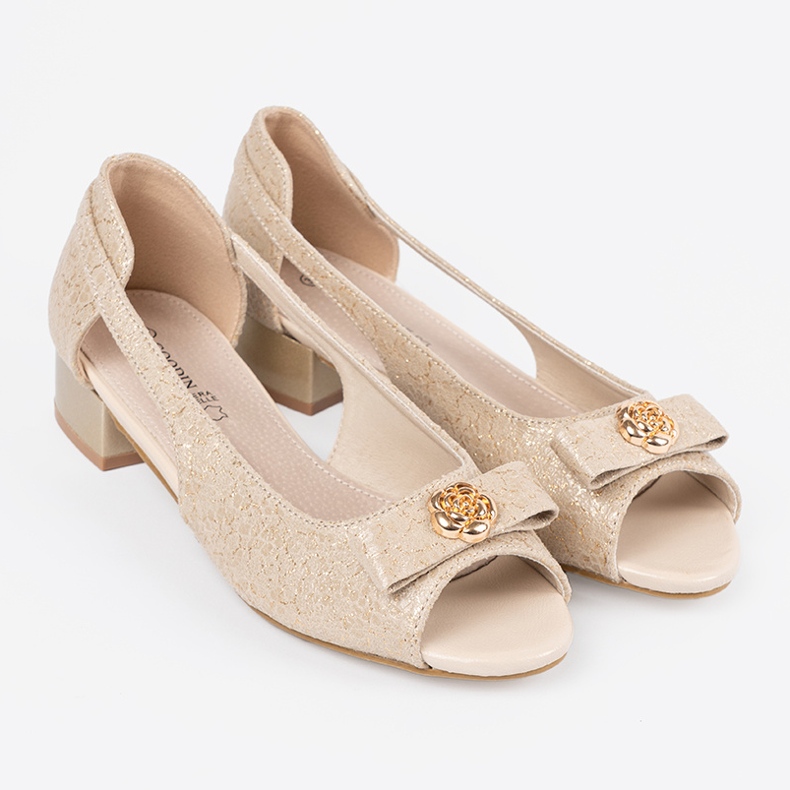 Goodin Kultaiset kengät paljain sormilla kultainen 2