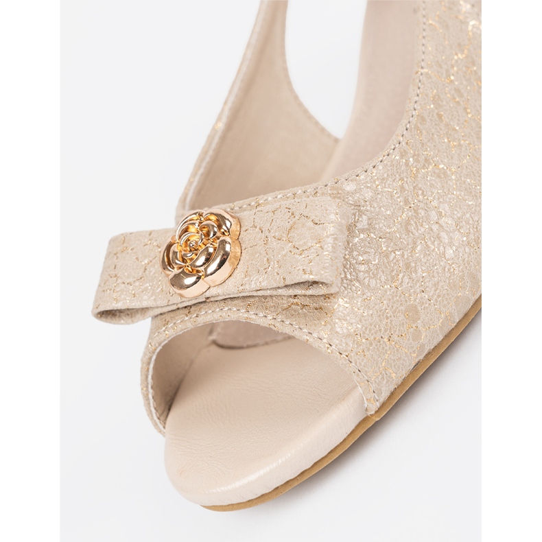 Goodin Kultaiset kengät paljain sormilla kultainen 1