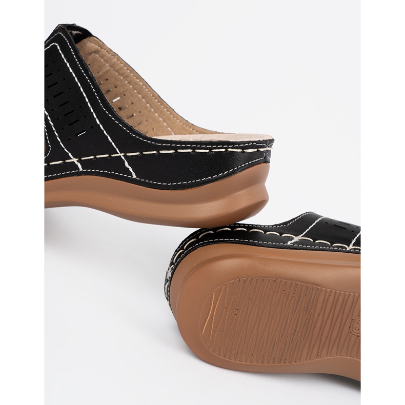 Naisten mustat tossut 1