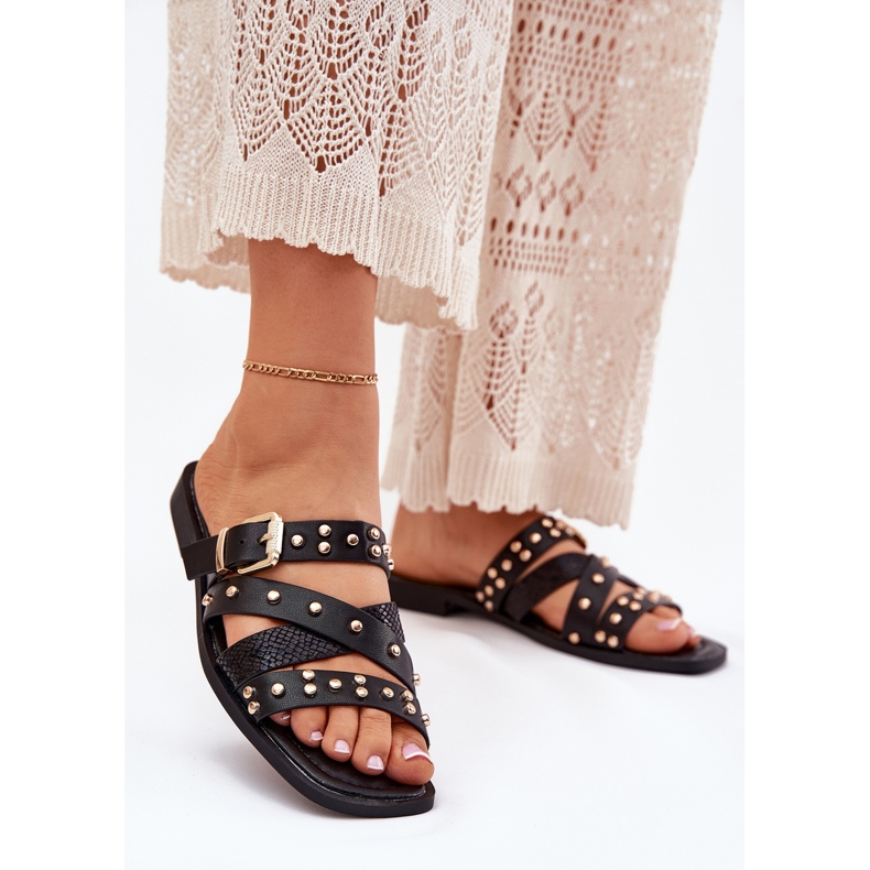 Sisustetut naisten litteät naisten läpimurtot raidoilla ja mustalla kiinnittimellä 2