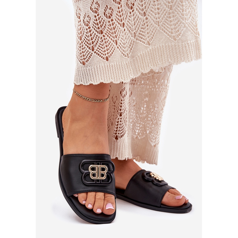 Litteät naisten flopsit koristeellisella yksityiskohdilla musta 1