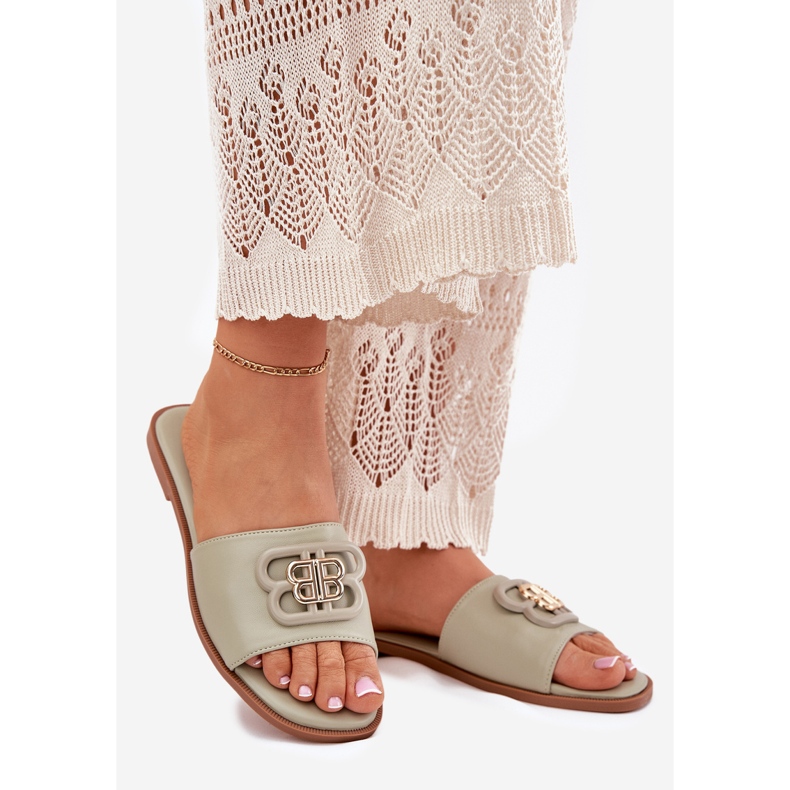 Litteät naisten flopsit koristeellisella vihreällä yksityiskohdilla 1