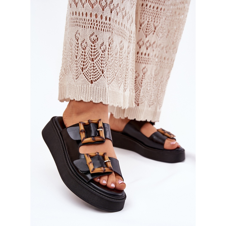 Eco Leather Naisten tossut laiturilla mustilla soljilla musta 2