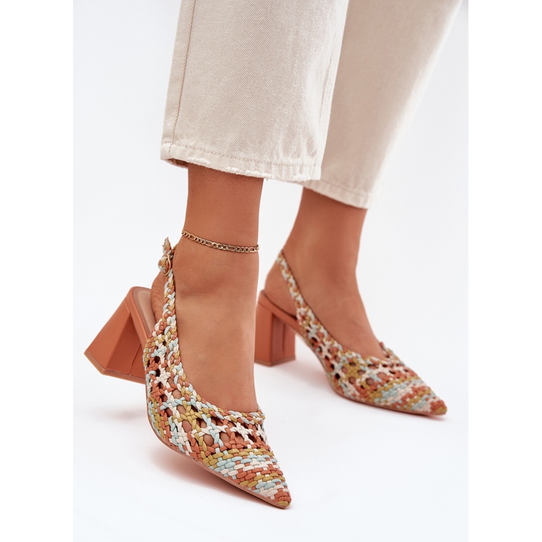 Sandaalit, joissa on punottu monivärinen viesti keltainen 2