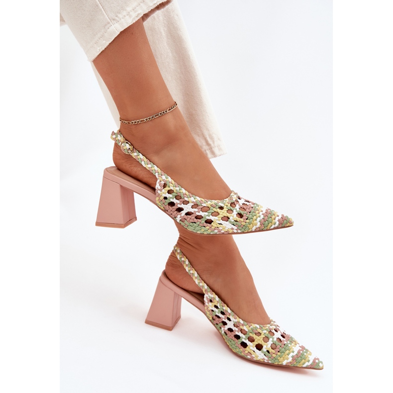 Sandaalit, joissa punos on vaaleanpunainen 1