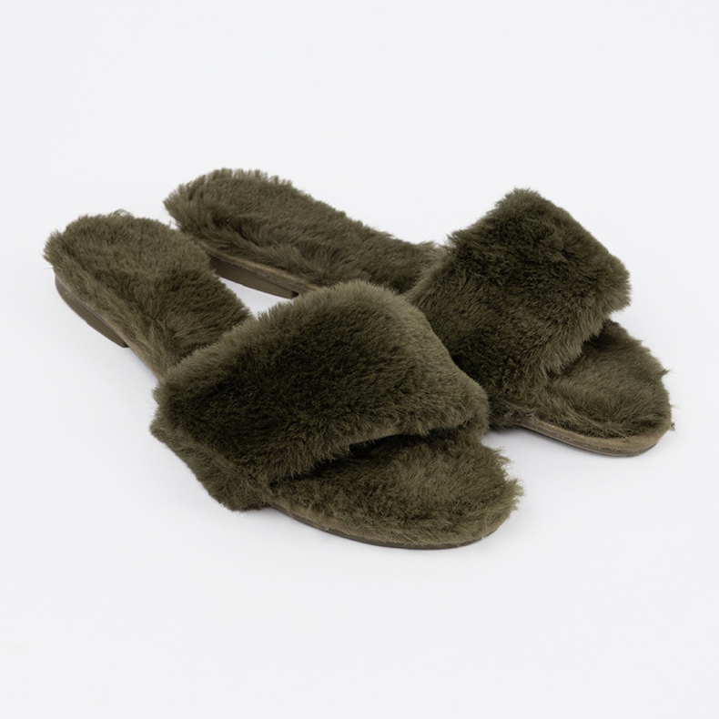 Vihreän turkis naiset 2