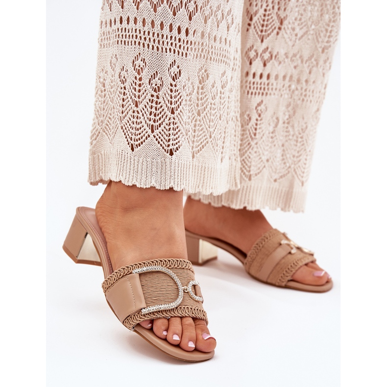 Naisten korot koristeellisella tummalla beige -yksityiskohdilla 2