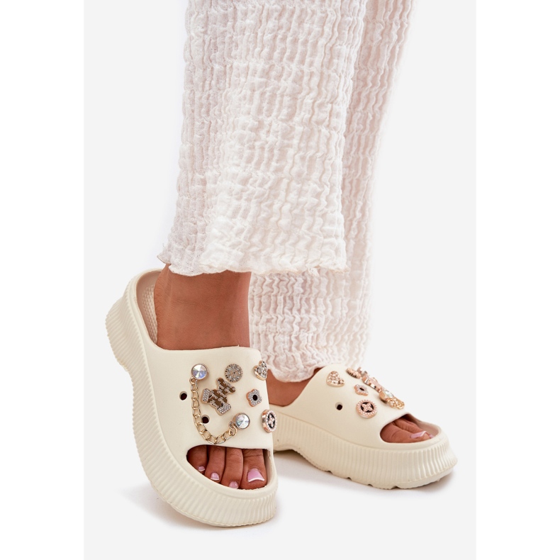 Naisten vaahto kääntölehdet kultaisilla nastalla kevyet kerjäläiset beige 1