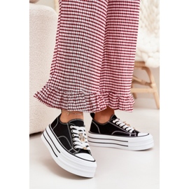 Naisten lenkkarit lavalla kultaiset nastat musta 2