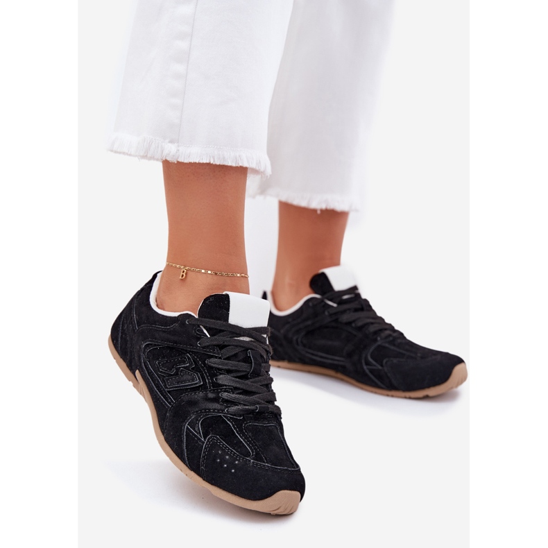 Naisten urheilukengät ekologisella mokkanahalla mustalla 1