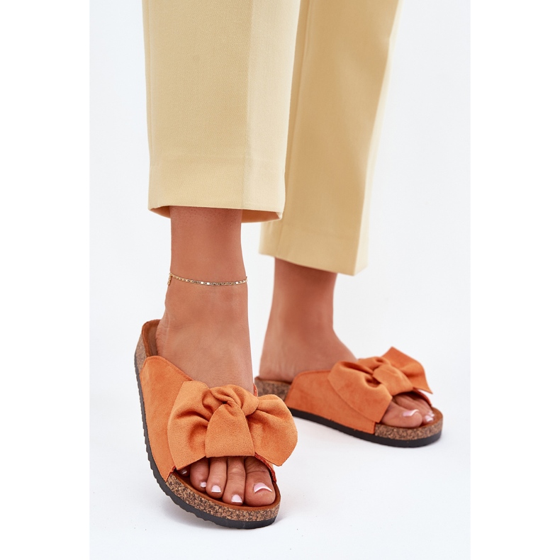 Naisten flip flops korkin pohjalla oranssilla jousella 2