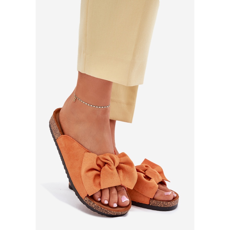 Naisten flip flops korkin pohjalla oranssilla jousella 1