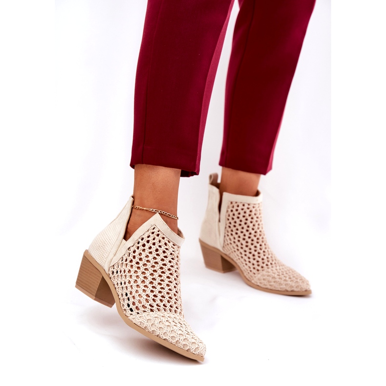 Naisten korkokengät ja kirkkaat beige -punokset 2