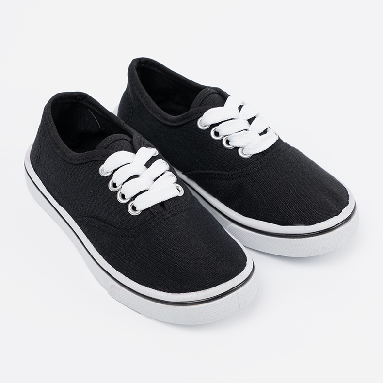 Klassiset mustat lasten lenkkarit 2