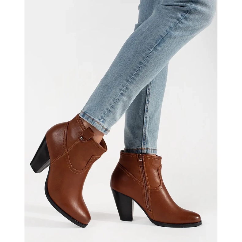 Ruskeat korkokengät 2