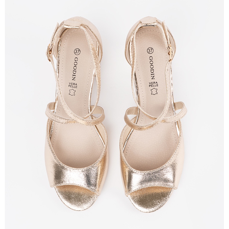 Goodin Kulta -sandaalit matalalla pylväällä kultainen 2