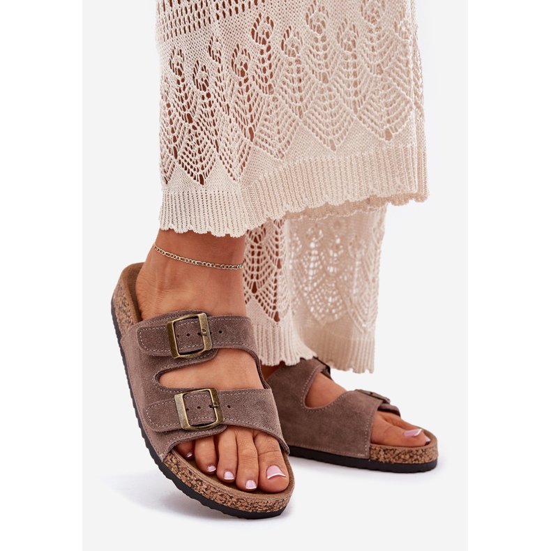 Inna Korkkipohja tummalla kiinnitetyillä kiinnikkeillä beige 1