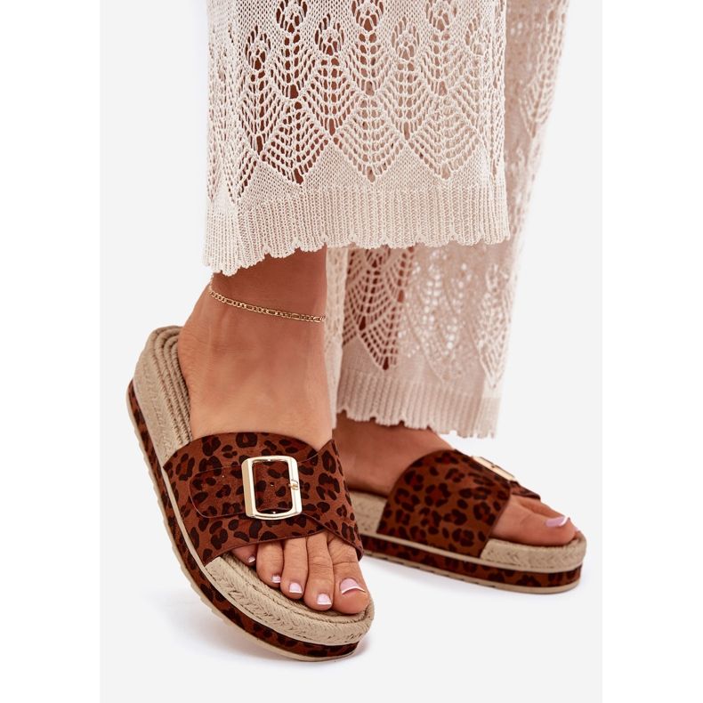 Naisten flip flops lavalla kultaisella solki -leopardi -solkilla ruskea 1