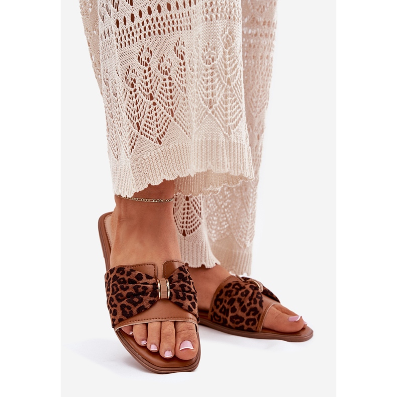 Litteät naisten flip flops kamelin keulalla ruskea 1