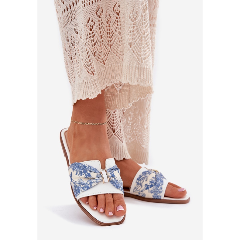 Litteät naisten flopsit valkoisella jousella valkoinen 1