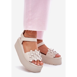 Naisten nahka sandaalit Chebello 4701 beige -alustalla 1