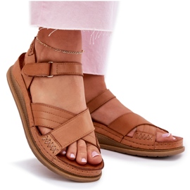 Naisten nahka sandaalit alustalla Maciejka L7064-04 Brown ruskea 9