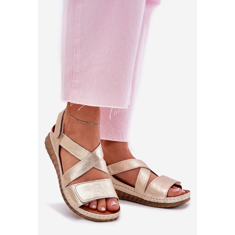 Naisten nahkaiset sandaalit Maciejka L6848-25 PLN kultainen 1