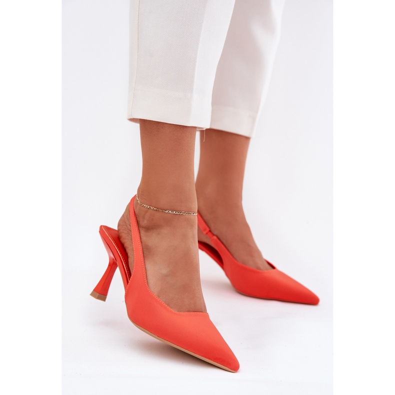 Naisten sandaalit oranssilla tapilla 2