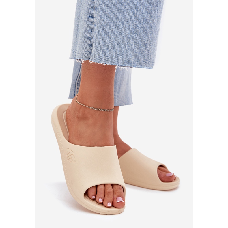 Naisten 4FM00FFFLIFI093A-83S BEIGE Naisten tossut 1