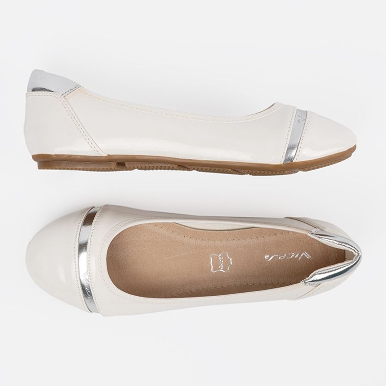 Valkoiset balleriinit hopeakoristeella valkoinen 2