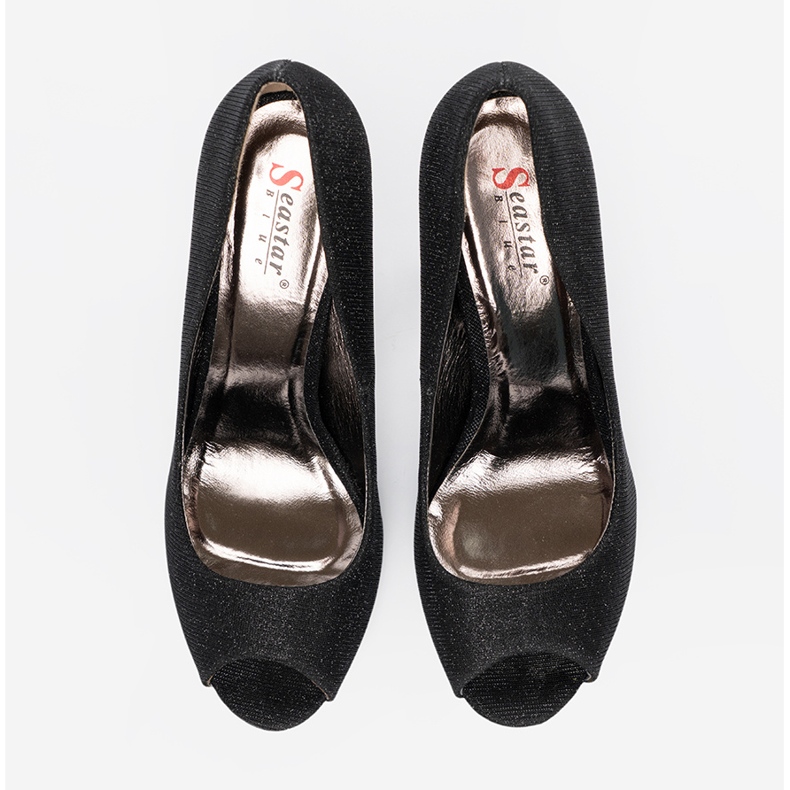 Seastar Mustat kimaltelevat pumput paljain sormilla 2