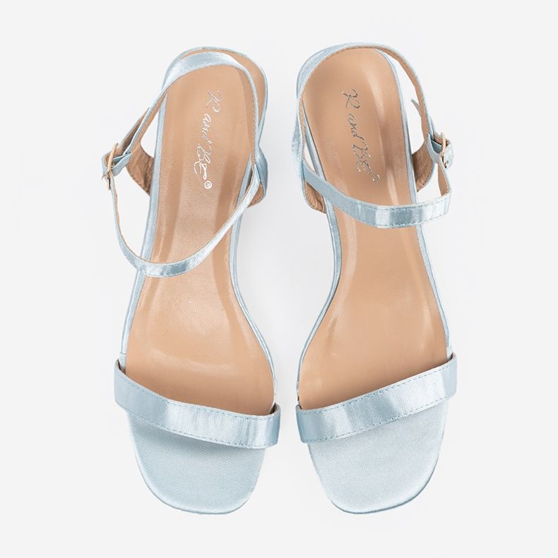 Siniset sandaalit pylväässä sininen 1