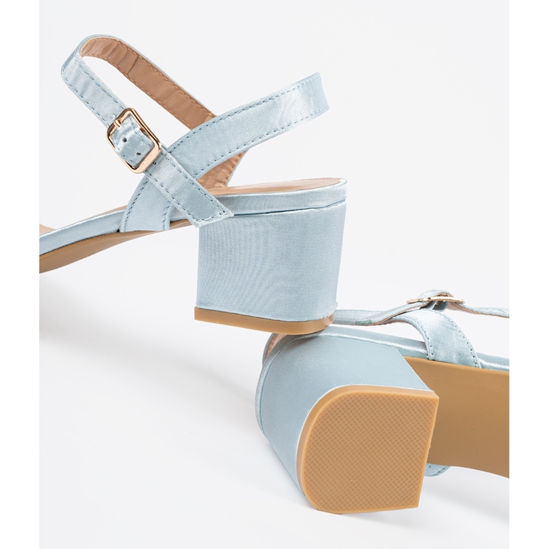 Siniset sandaalit pylväässä sininen 2