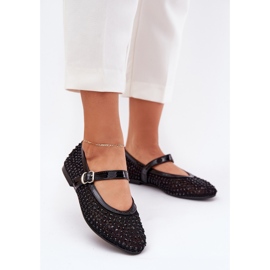 Sisustetut naisten balleriinit vyöllä ja puristimella musta 2