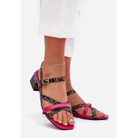 Naisten nahkaiset sandaalit postitse Maciejka-raidoilla 06959-39 Fuksja vaaleanpunainen 1