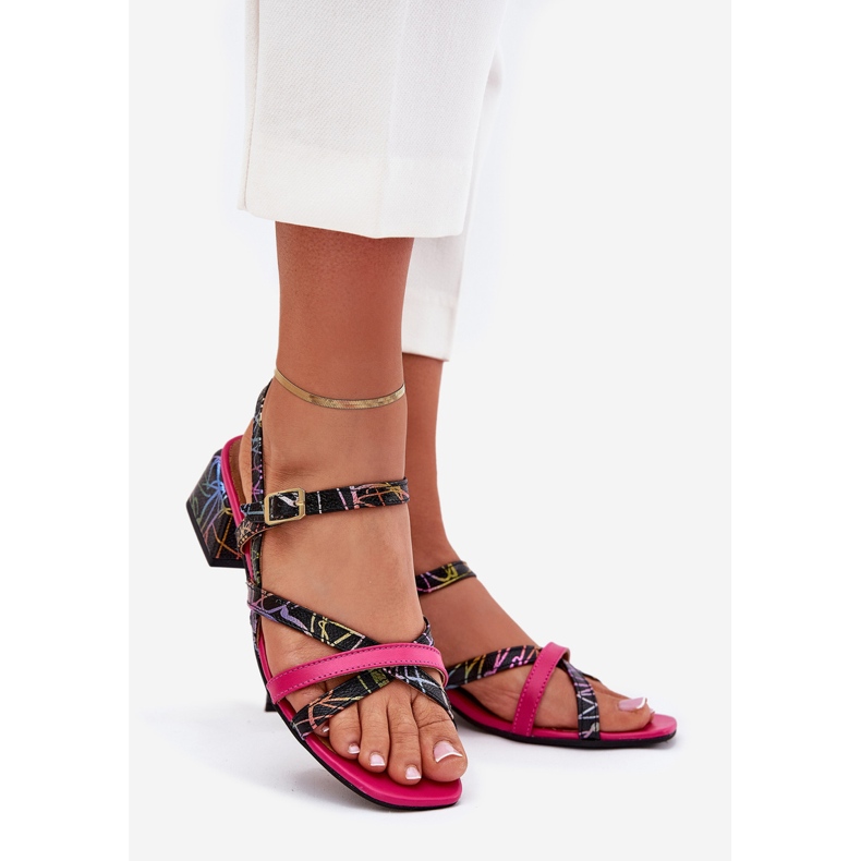 Naisten nahkaiset sandaalit postitse Maciejka-raidoilla 06959-39 Fuksja vaaleanpunainen 1