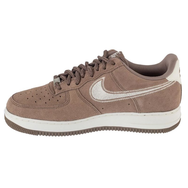 Nike Air Force 1 07 LV8 M HJ4465-200 kengät ruskea 1