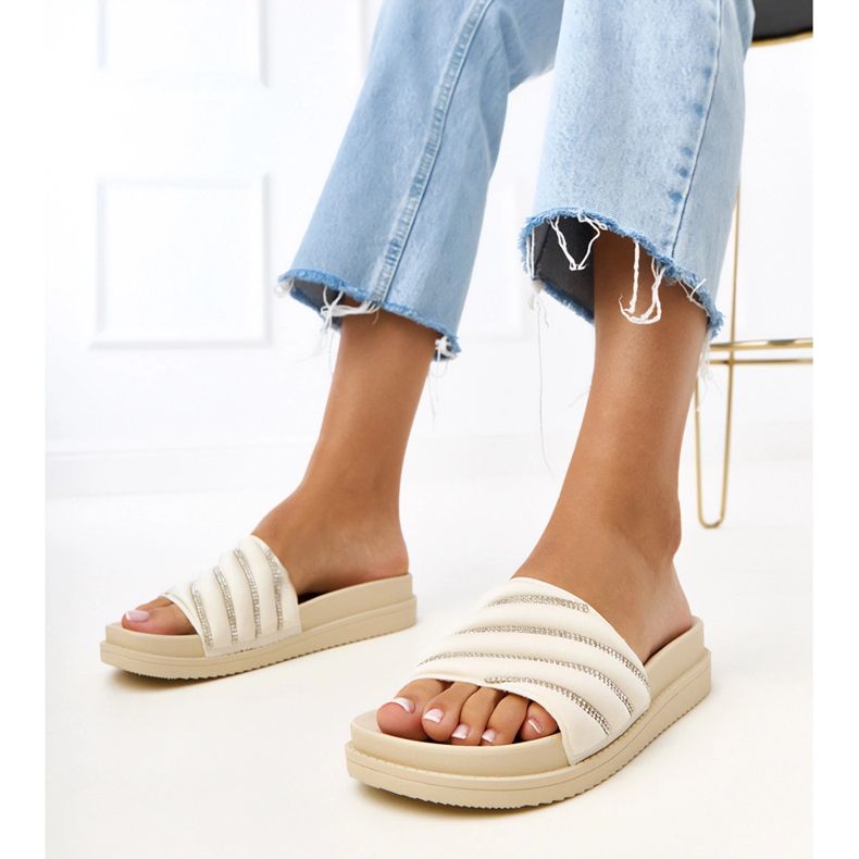 Beige -flip flops carddon zirkonilla sininen 1