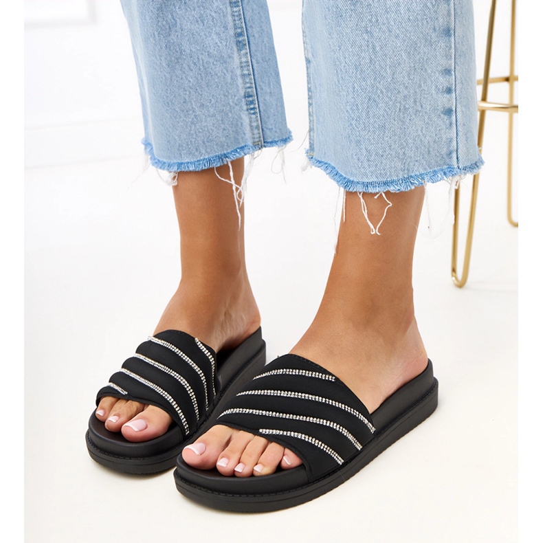 Mustat flip flops Cardon -zirkonilla 1