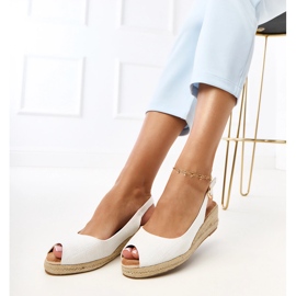 Valkoiset espadriilisandaalit Nevarek -kiilassa valkoinen 2