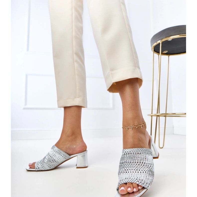 Postin hopealäppärahat punotuilla gamboa -raidoilla 1